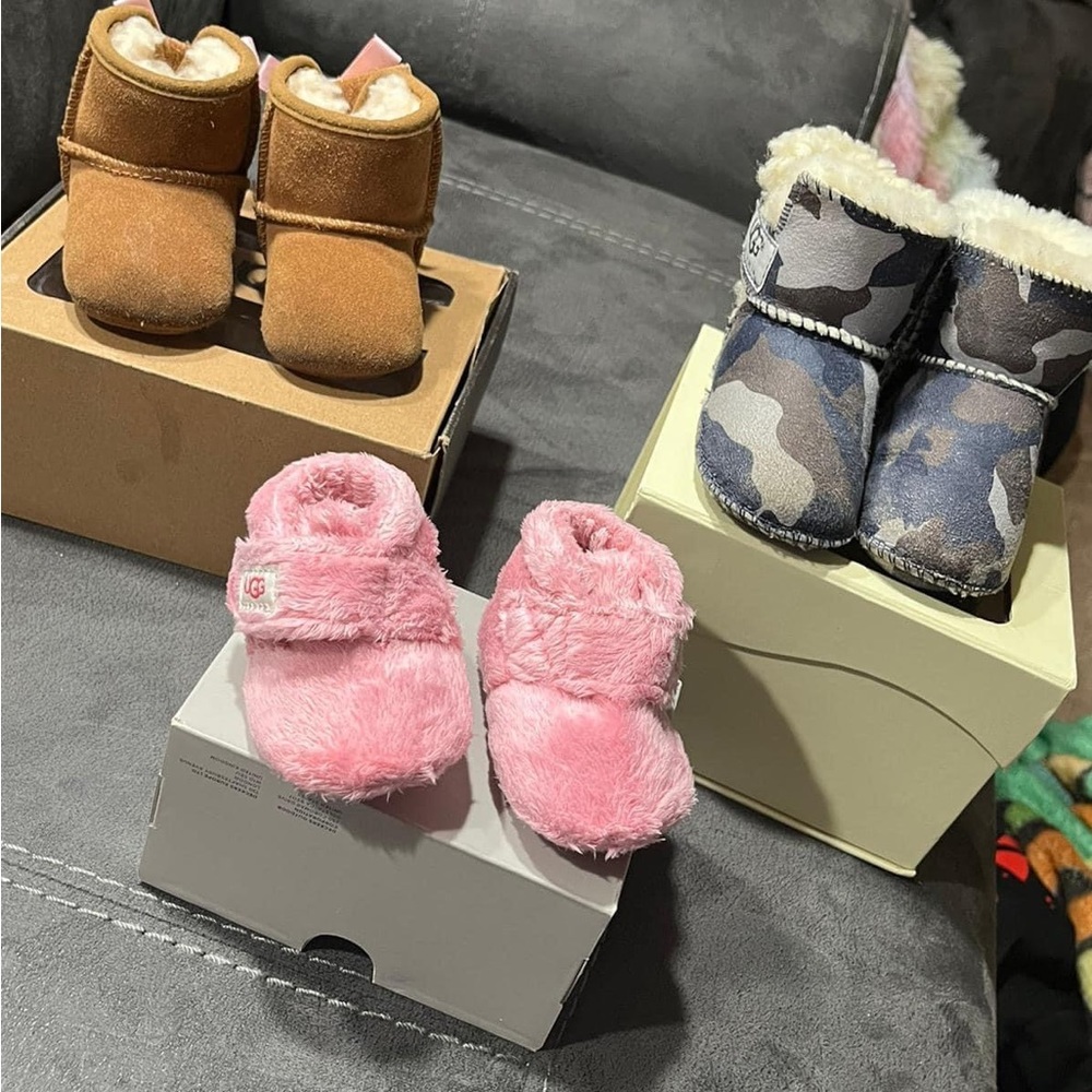 Baby girl UGGS size 0-1. Bundle for $35